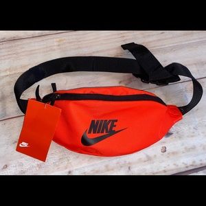 Nike Belt Bag NWT!